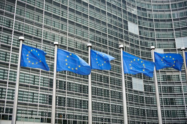 ЕС хочет обсудить с Россией признание сертификатов о вакцинации